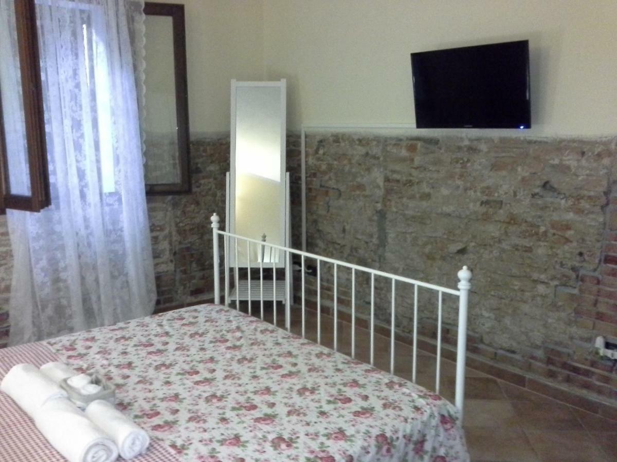 B&B Happiness In The Country Brescello Dış mekan fotoğraf
