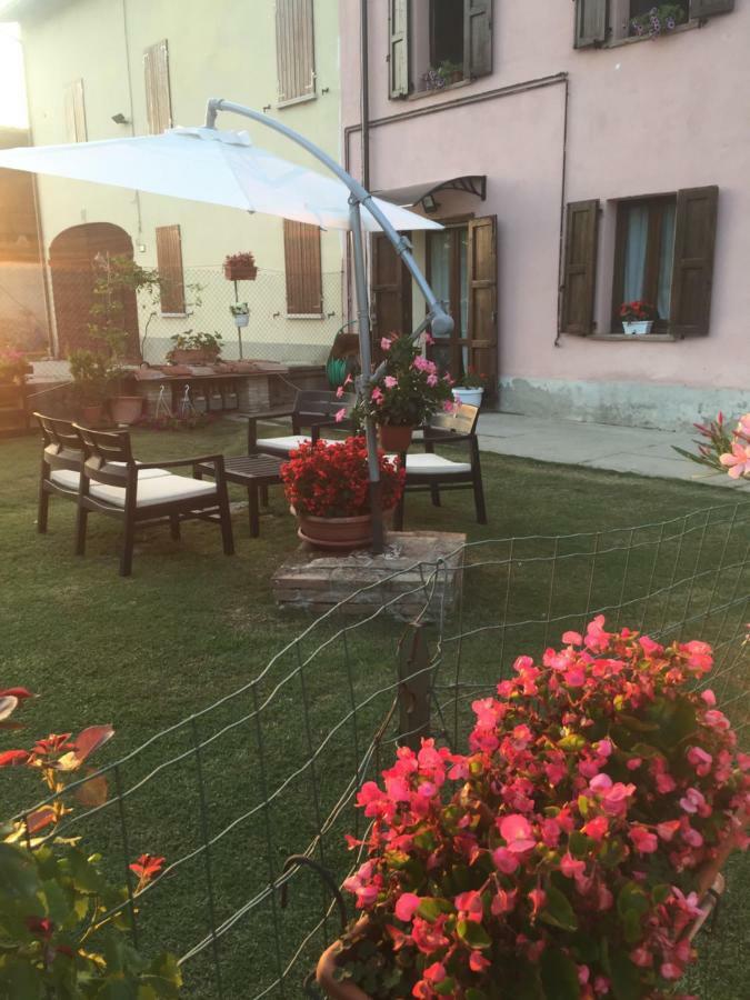B&B Happiness In The Country Brescello Dış mekan fotoğraf